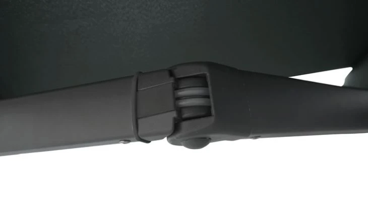 GR-670 awning chain arm